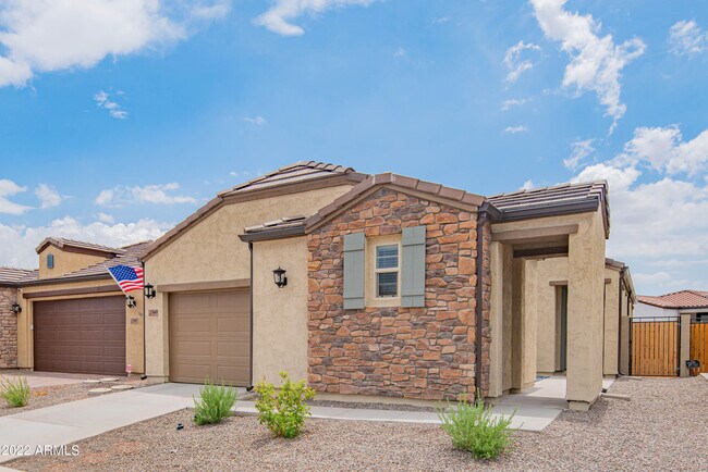 Building Photo - 13669 W Sandridge Dr
