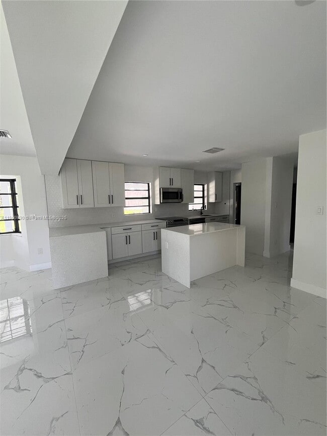 Foto del edificio - 11755 SW 37th St