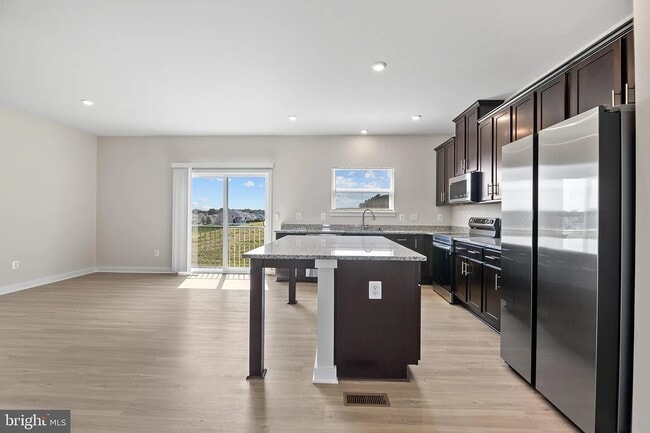 Building Photo - 79 Elmiraj Ct