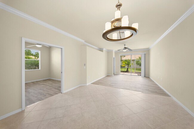 Foto del edificio - 14460 Grapevine Dr