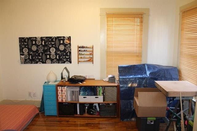 Building Photo - 1420 W 10th St