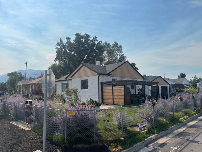 Apartamento amueblado en sótano - 268 E 9000 S