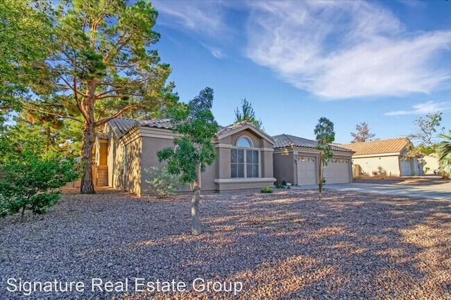 Foto del edificio - 4 br, 2.5 bath House - 875 E Eldorado Ln.