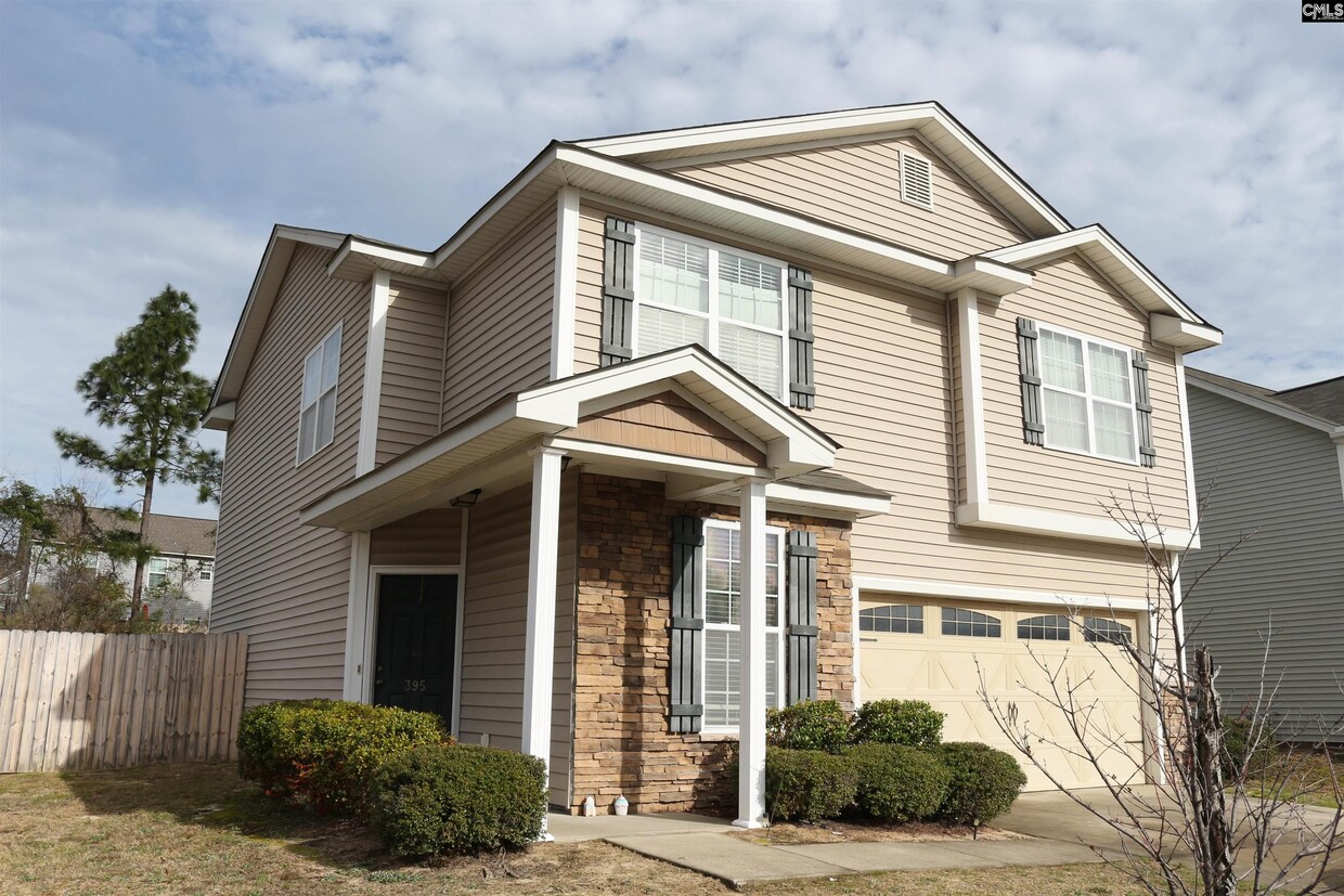 Primary Photo - 395 Colony Lakes Dr