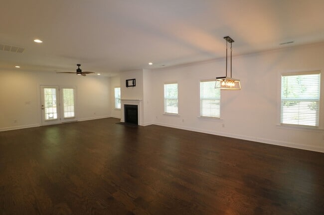 Foto del edificio - 772 Gibb St