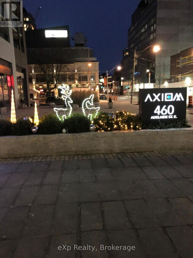 Building Photo - 460 Adelaide St E