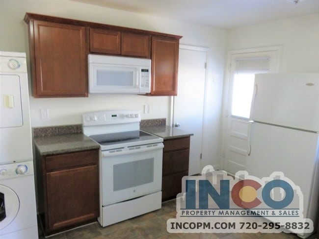 Photo - 1585 S Vallejo St House