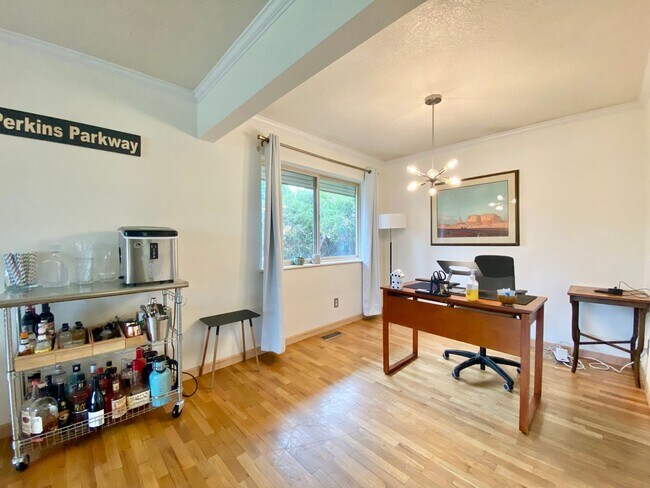 Foto del edificio - Charming Updated Home Across from Franklin Park and Hospital!