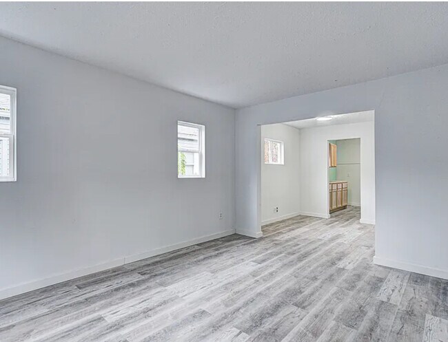 Foto del edificio - 734 N Arnolda Ave