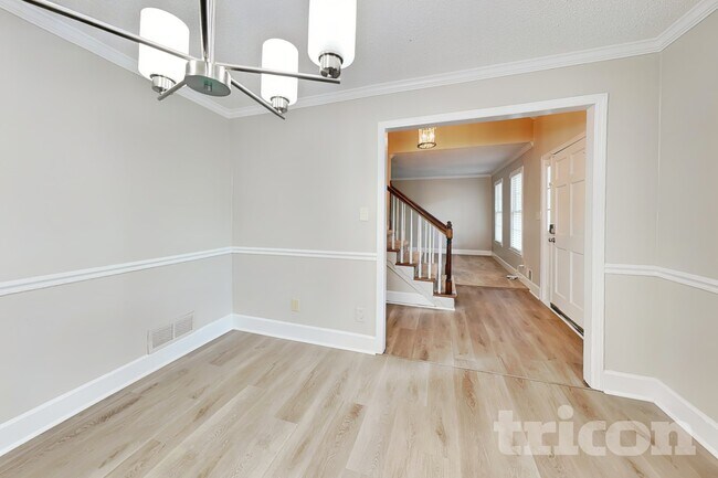 Foto del edificio - 150 Tanglewood Dr