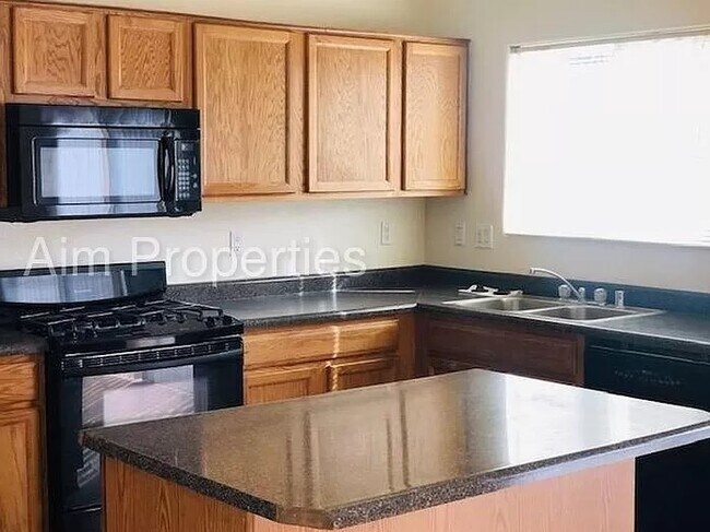 Foto del edificio - 5500 Lito Rd NW