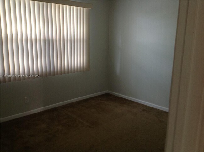 Foto del edificio - 12900 SW 13th St