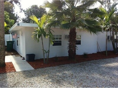 Building Photo - 3000 Areca Ave