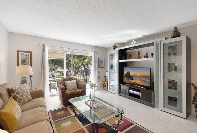 Foto del edificio - 7286 Huntington Ln