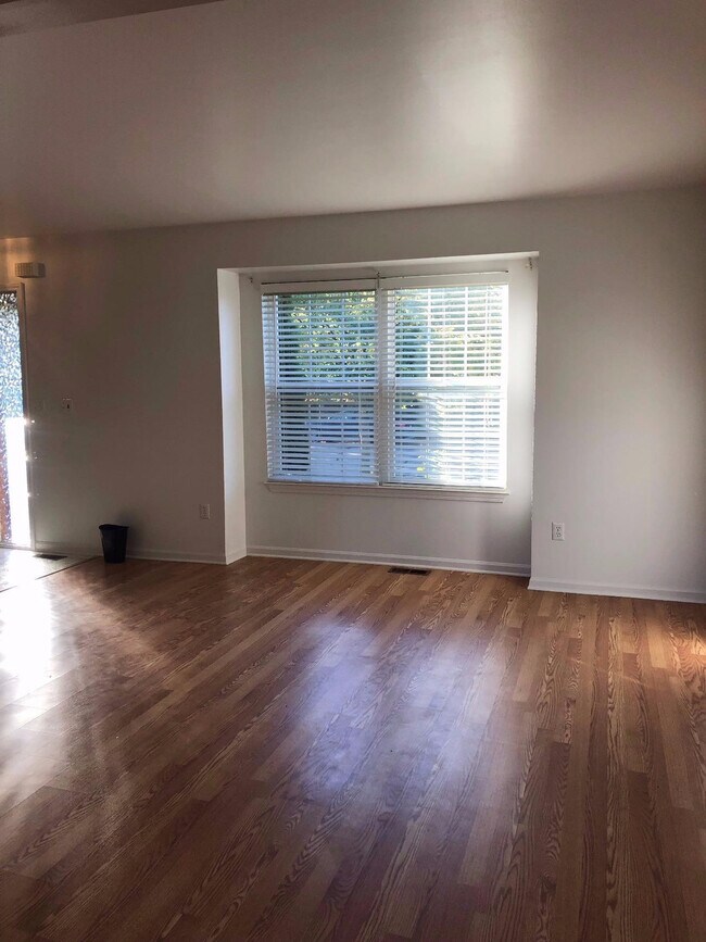 Foto del edificio - 4171 Inglewood Dr