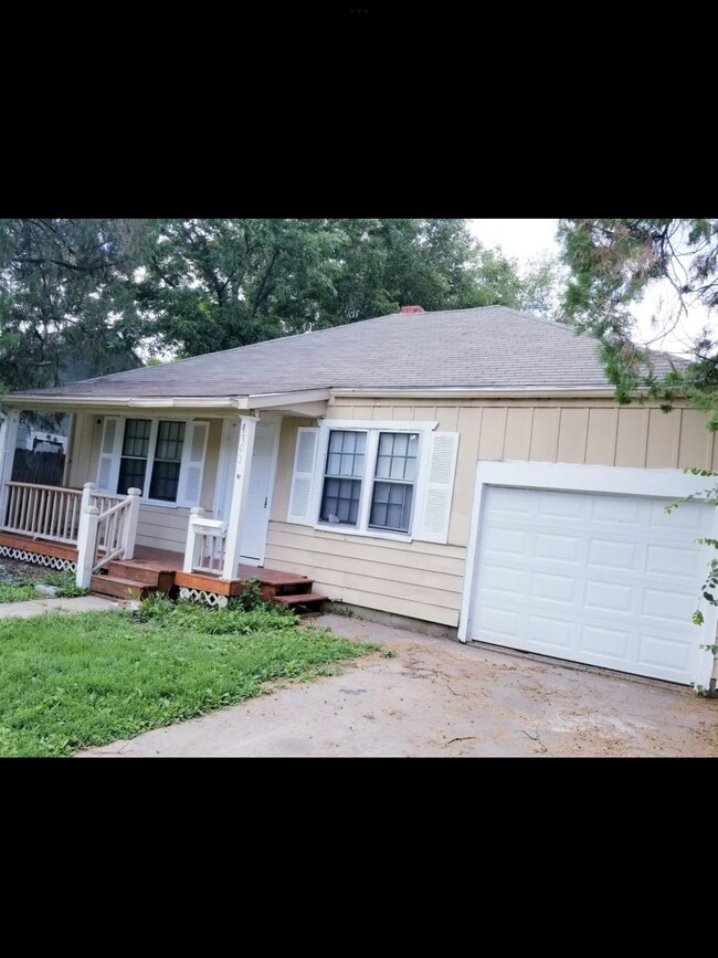 4903 E Murdock St, Wichita, KS 67208 House for Rent in Wichita, KS