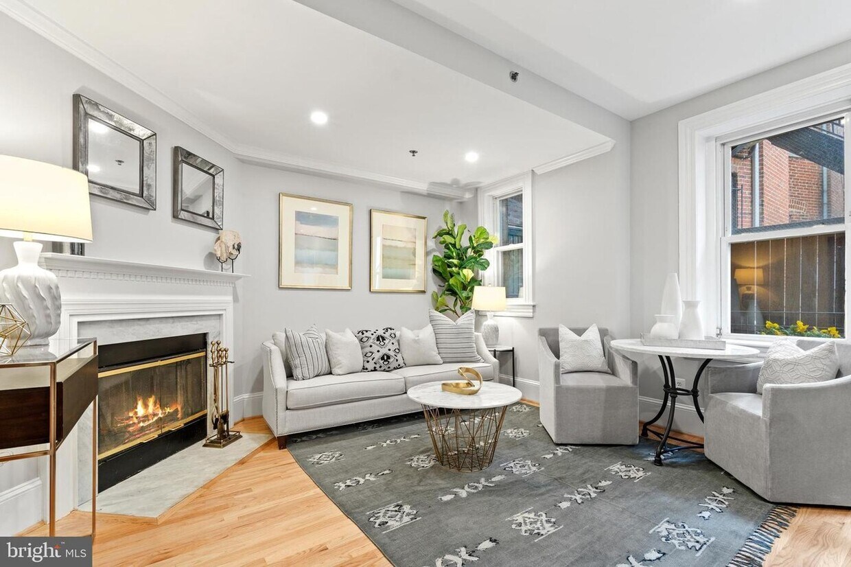 Foto principal - 1736 18th St NW