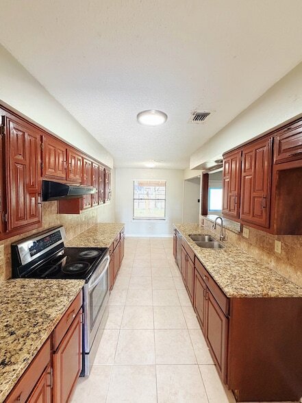 Building Photo - 607 Springtime Dr