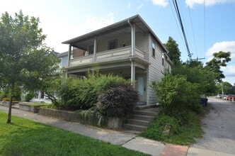 Building Photo - 208 W 3rd Ave