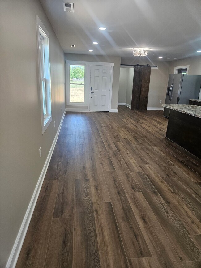 Foto del edificio - 20574 Johnson Rd