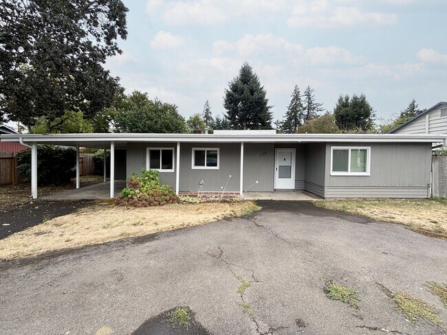 Photo - 138 Benjamin St House