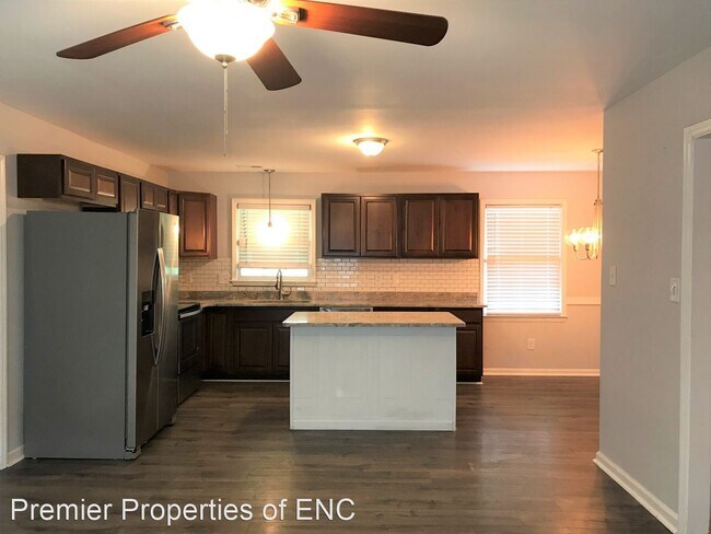 Building Photo - 4 br, 2 bath House - 639 Shadowridge Road