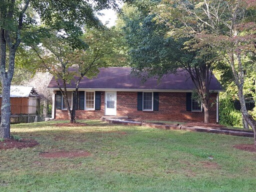 Building Photo - 7480 Pine Trails Rd