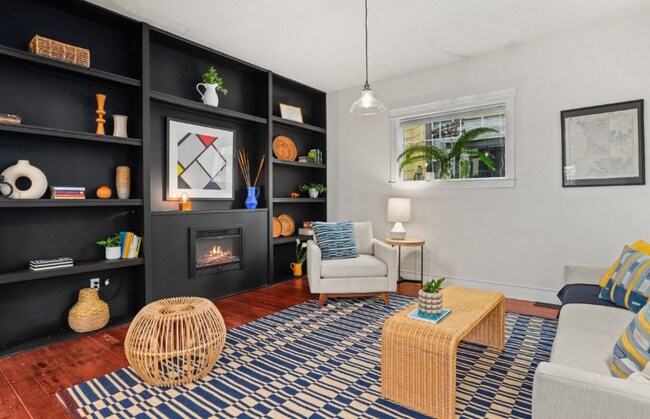 Foto del edificio - Gorgeous 4 Bedroom Home Located in Portlan...