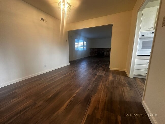 Foto del edificio - 4 Bedroom Bel Aire Home