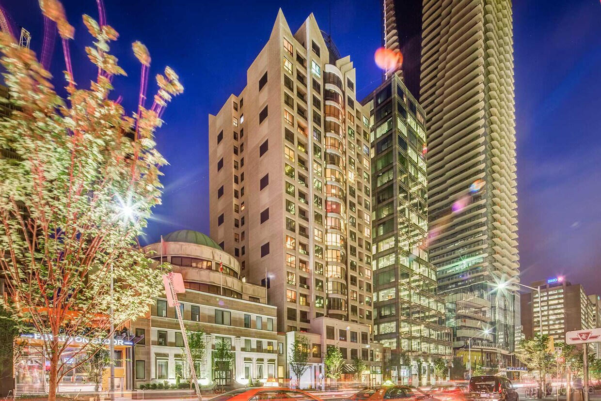 Photo principale - 55-1855 Bloor St E