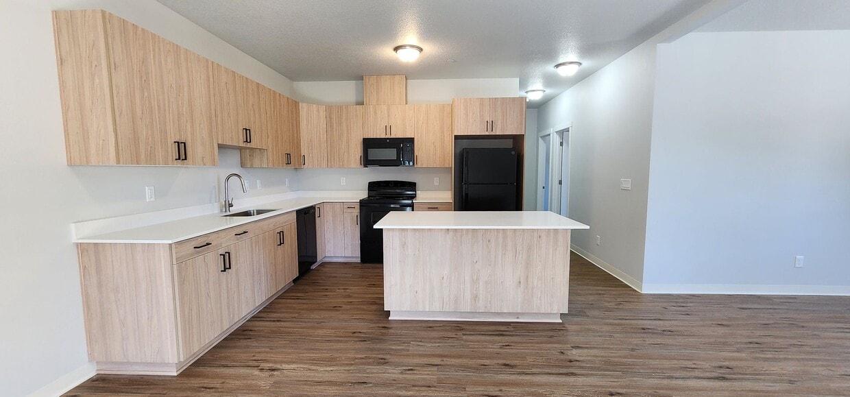 Primary Photo - Beautiful New Construction in McMinnville