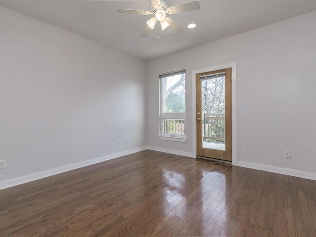 Building Photo - 3815 Red River St