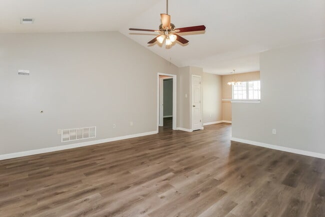 Foto del edificio - 10734 Ridgefield Dr