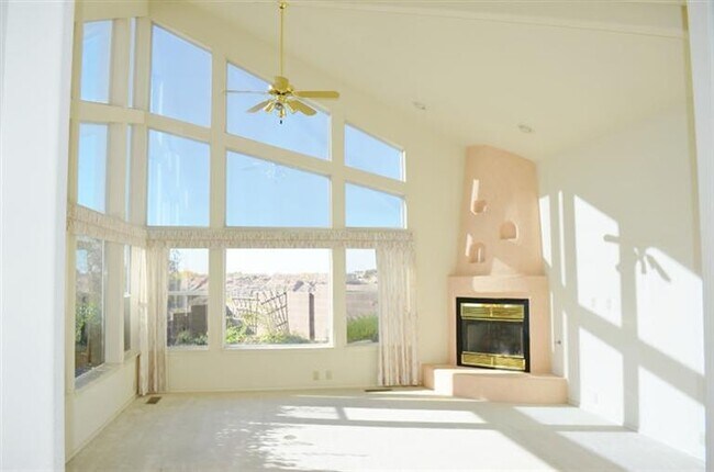 Building Photo - 1728 Black River Dr NE