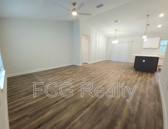 Building Photo - 9900 N Langdon Rd