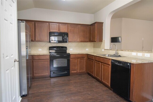 Building Photo - 504 Comal Run