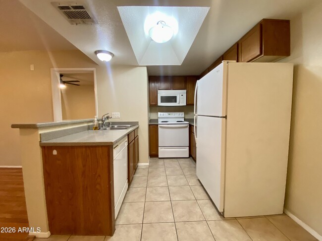 Foto del edificio - 1720 E Thunderbird Rd