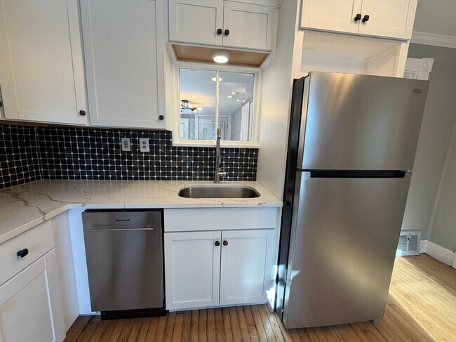 Foto del edificio - 66 Chestnut Hill Rd