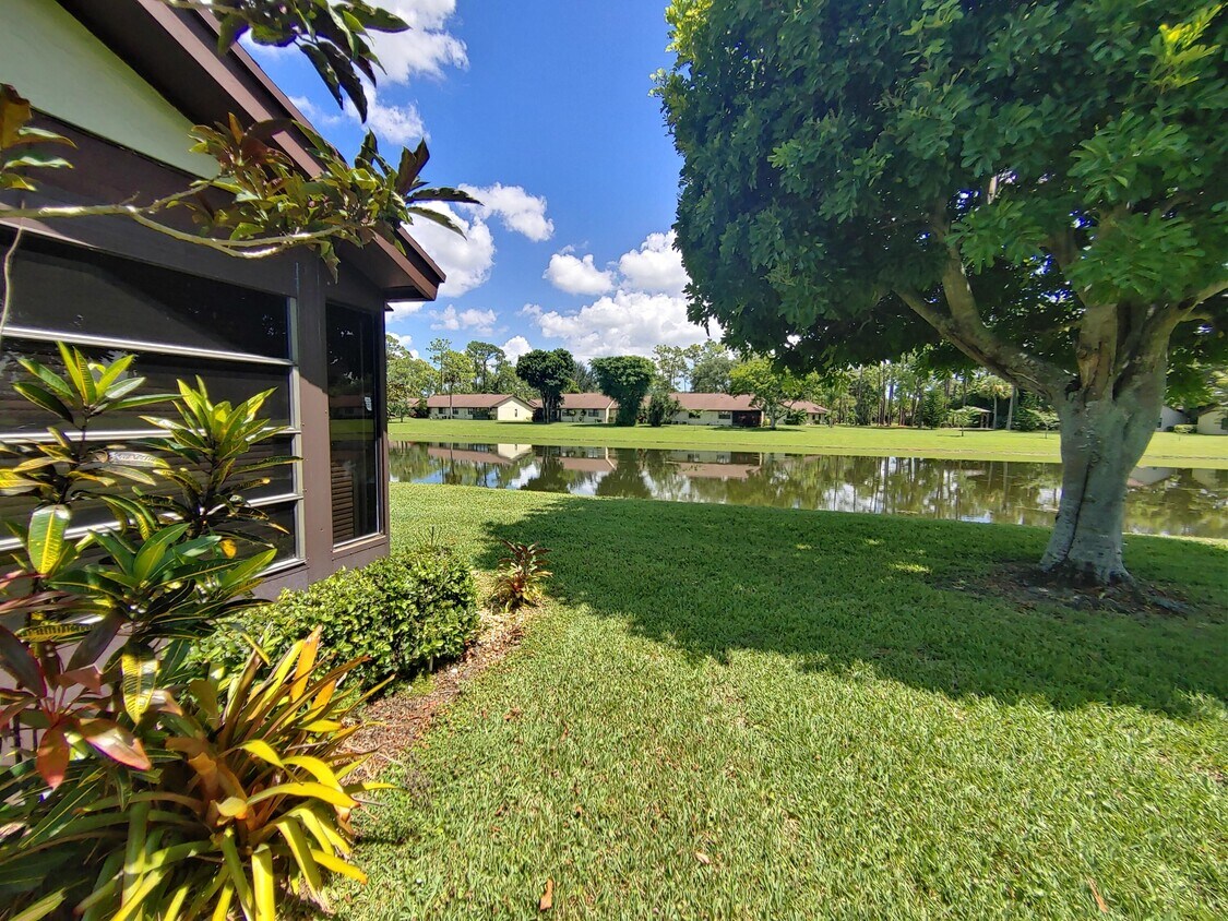 420 Narrowleaf Ct, Royal Palm Beach, FL 33411 Condo for Rent in Royal