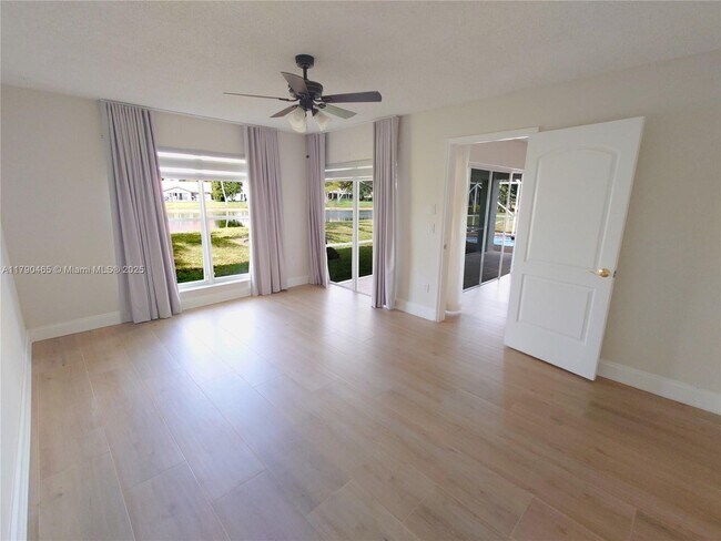 Building Photo - 21367 Chinaberry Dr