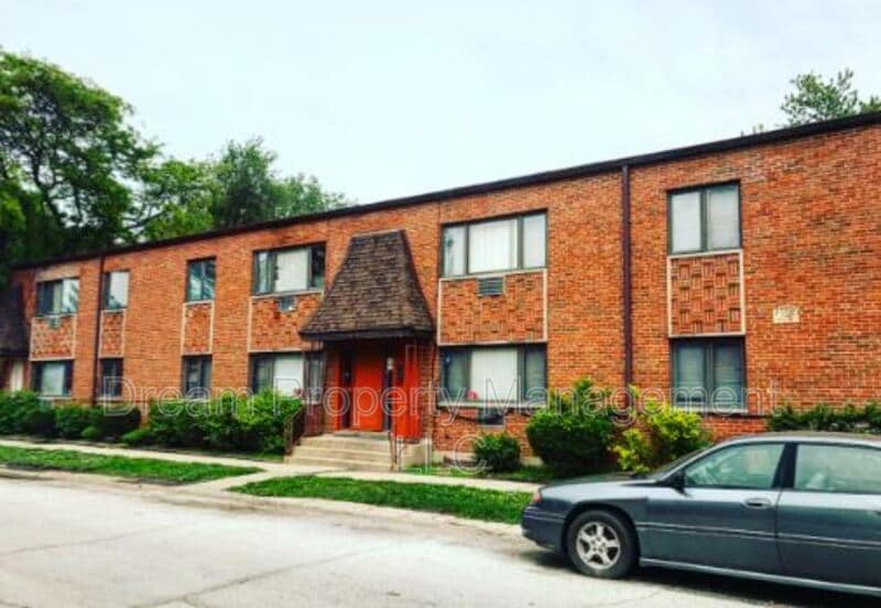 485 Buffalo Ave, Calumet City, IL 60409 Condo for Rent in Calumet