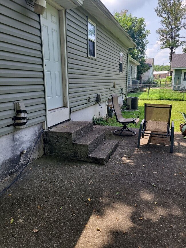 Foto del edificio - 2 bedroom 1 bath house