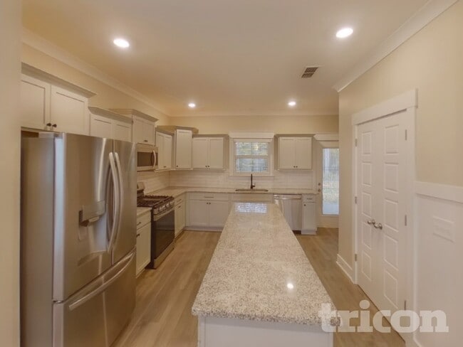 Foto del edificio - 1470 Cotillion Dr