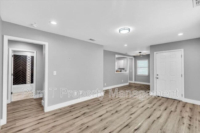 Building Photo - 2514 Florida Ave