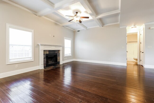 Foto del edificio - 103 Cattail Ct