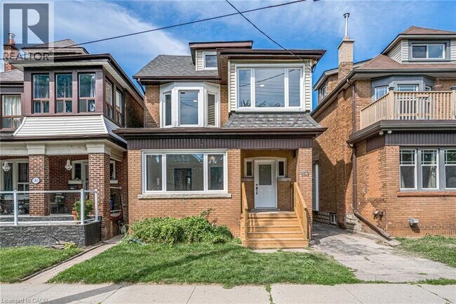 Photo du bâtiment - 183 Maplewood Ave