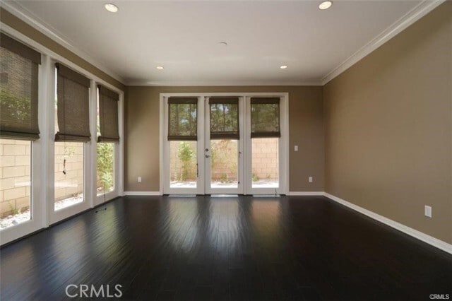 Building Photo - 308 Bronze