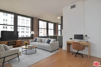 Building Photo - 460 S Spring St