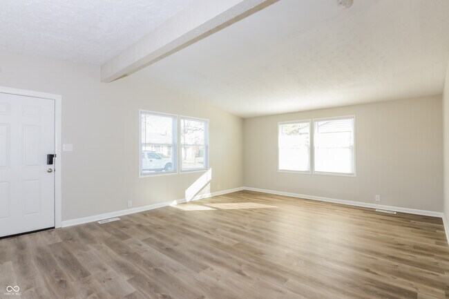 Foto del edificio - 1724 Englewood Dr