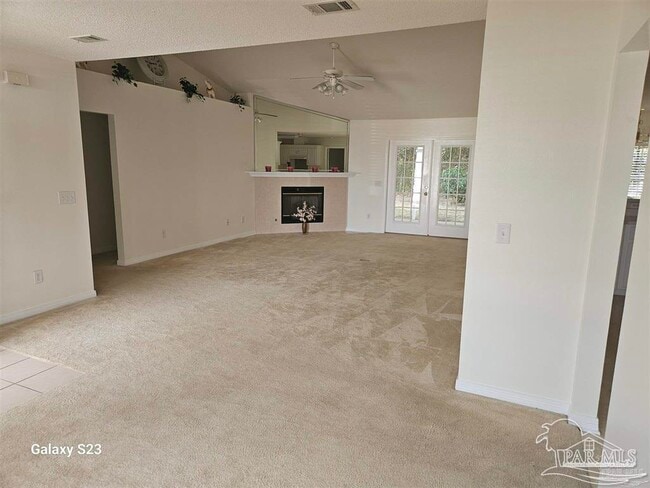 Building Photo - 10896 Country Ostrich Dr
